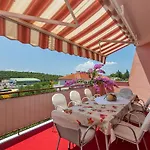 Апартаменти Roza Макарська